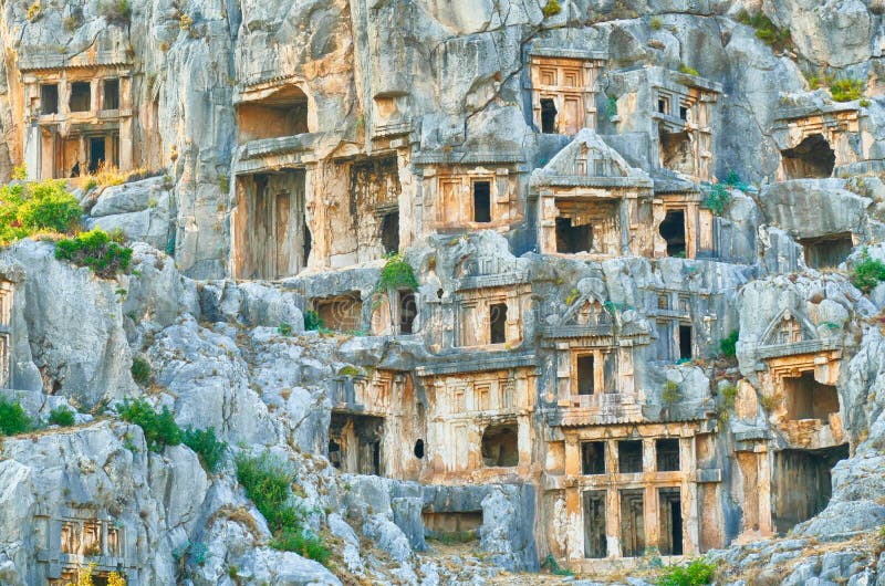 Yamaca oyulmuş Likya kaya mezarları.  Myra, Türkiye telif ücretsiz stok imaj