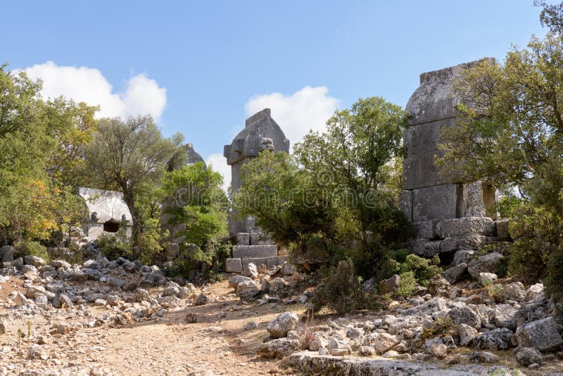 Kyaneai antik kentindeki Likya lahit mezarları.  Likya, Türkiye telif ücretsiz stok görseller