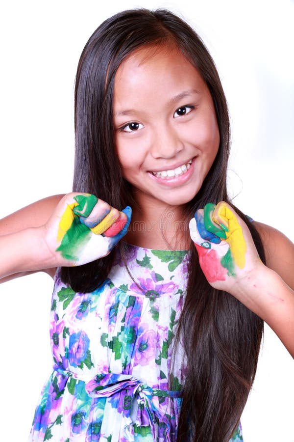 Glad asiatisk flicka royaltyfria bilder