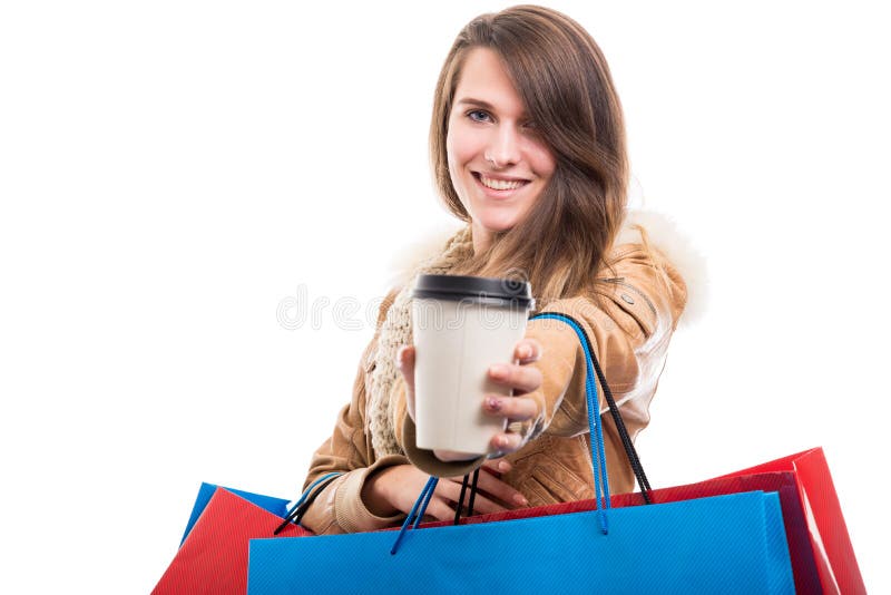 Lycklig gullig flicka med kaffe som går fotografering för bildbyråer Lycklig gullig flicka med kaffe som går fotografering för bildbyråer