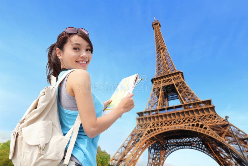 Lycklig loppkvinna i Paris arkivbilder Lycklig loppkvinna i Paris arkivbilder