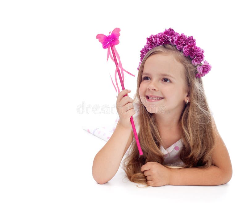 Lycklig vårfe med blommakronan arkivfoto Lycklig vårfe med blommakronan arkivfoto