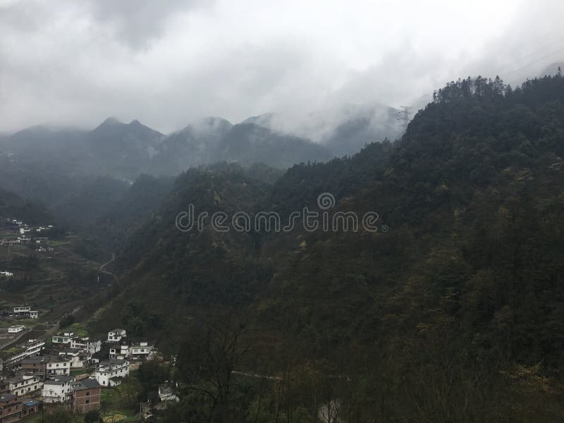 Ländliche Landschaft in Yunnan, von allen Richtungen stockfotos Ländliche Landschaft in Yunnan, von allen Richtungen stockfotos