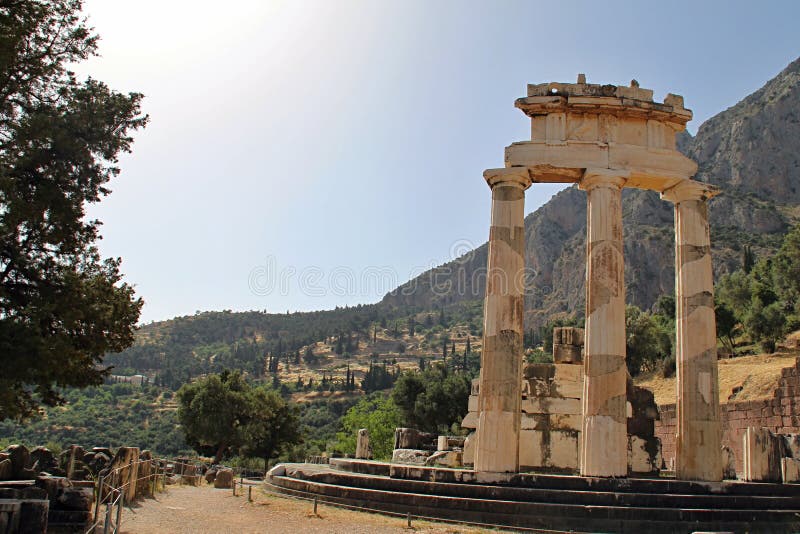 Ländlicher Grieche Delphi Temple stockbild Ländlicher Grieche Delphi Temple stockbild