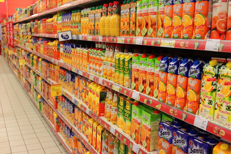 Lådor för fruktfruktsaft royaltyfria bilder Lådor för fruktfruktsaft royaltyfria bilder