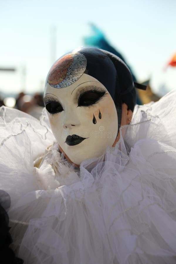 Paisaje marco Norma Máscara Del Carnaval De Pierrot Imagen de archivo - Imagen de misterioso,  maquillaje: 23437517