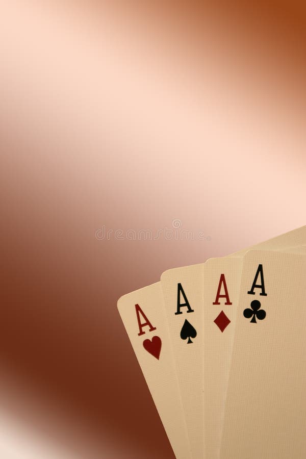 Fundo Criativo Do Casino Online, Na Mão De Um Homem Um Smartphone Com  Cartas De Néon De Jogo, Fichas, Dados. O Conceito De Jogo Online, Apostas,  Poker. Foto Royalty Free, Gravuras, Imagens