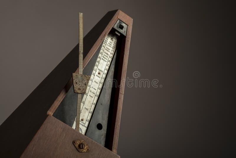 134 Photos de Metronome Piano - Photos de stock gratuites et libres de  droits de Dreamstime