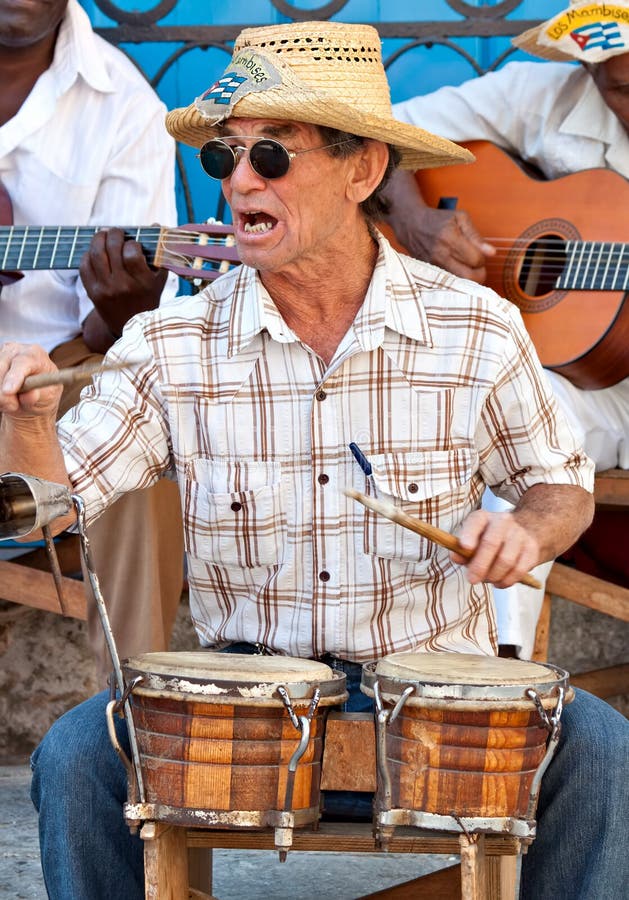 Executores Da Rua Que Cantam E Que Jogam a Música Em New York Foto  Editorial - Imagem de arte, alma: 61623336