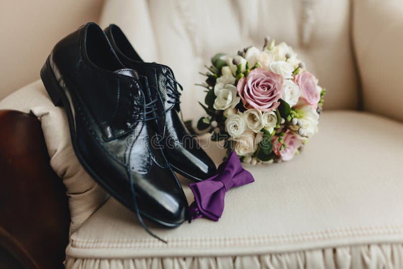 M??czyzn buty i elegancki odziewaj?, wakacyjny temat i ?lub obrazy royalty free M??czyzn buty i elegancki odziewaj?, wakacyjny temat i ?lub obrazy royalty free