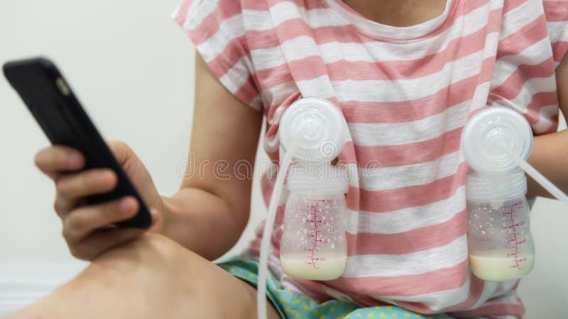 Pump Breastmilk and Work on Office Computer Stock Image - Image of  breastfeeding, keyboard: 118161019