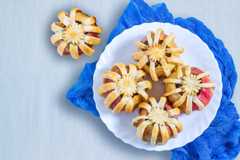 Fígado com maçã e queijo no forno