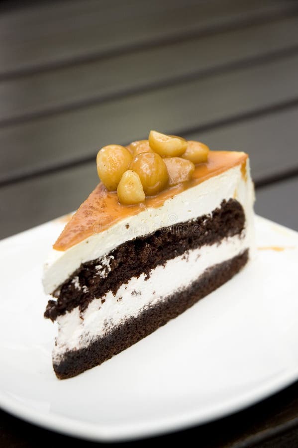 Macadamia cake