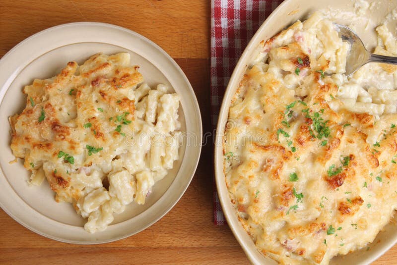 Macaroni Cheese & Chips Stock Photo Image of macaroni, italian 10986118