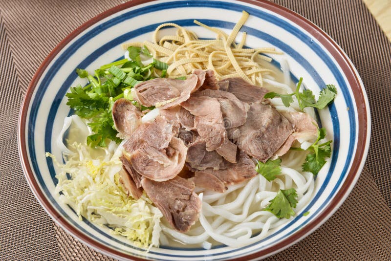Macarrão de sopa de carne chinesa fotografia de stock