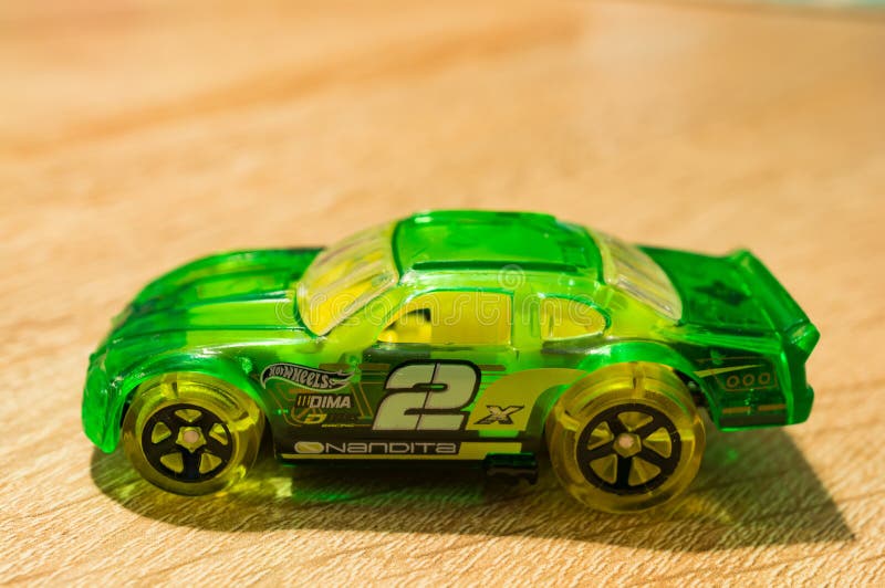 macchine da corsa giocattolo