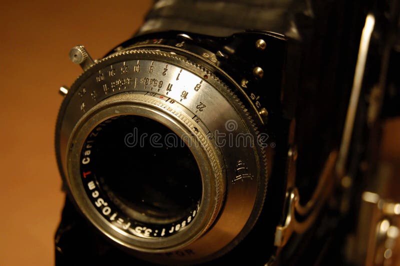 Macchina fotografica antica fotografia stock libera da diritti Macchina fotografica antica fotografia stock libera da diritti