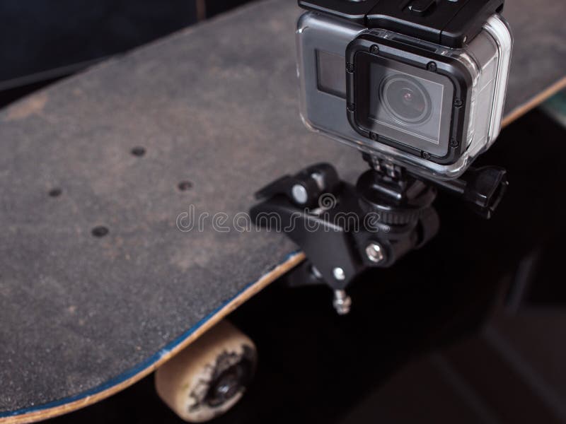 Macchina fotografica di azione per video fucilazione professionale fotografia stock libera da diritti Macchina fotografica di azione per video fucilazione professionale fotografia stock libera da diritti