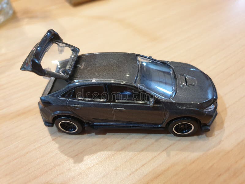 L'auto giocattolo preferito del bambino immagine stock libera da diritti