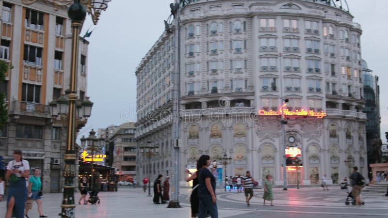 Macedonia settentrionale skopje 03252024 monumenti architettura skopje città di macedonia, città serale centrale di macedonia