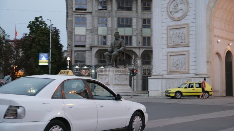 Macedonia settentrionale skopje 03252024 monumenti architettura skopje città di macedonia, città serale centrale di macedonia