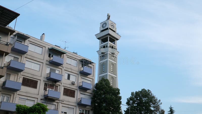 Macedonia settentrionale. skopje 03202024 vita reale nella città stagione estiva autunnale calda. capitale della macedonia