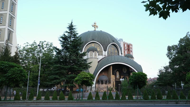 Macedonia settentrionale. skopje 03202024 vita reale nella città stagione estiva autunnale calda. capitale della macedonia