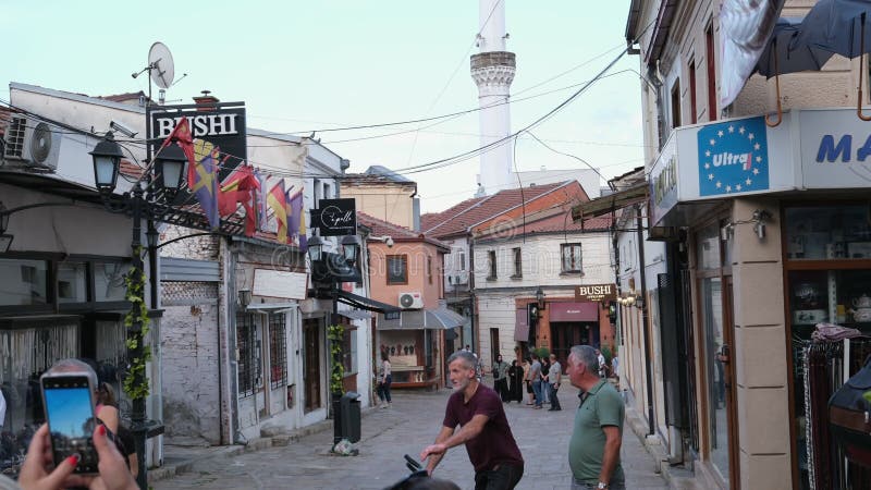 Macedonia settentrionale. skopje 03202024 vita reale nelle città popolazione locale. capitale delle attrazioni cittadine macedoni