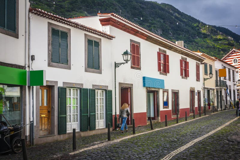 Machico dichtbij luchthaven in Madera, Portugal stock afbeelding Machico dichtbij luchthaven in Madera, Portugal stock afbeelding