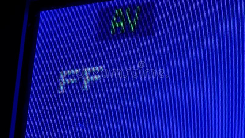 Macro capture d'un vieil écran de télévision analogique. Menu rétro analogique de paramètres de télévision dans la fin extrême. De banque de vidéos