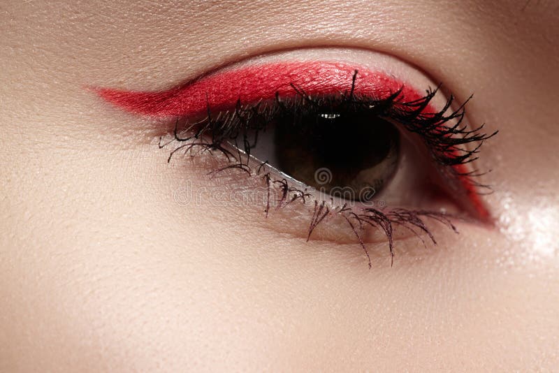 Eye with Fashion Bright Red Eyeliner Make-up Stock Image - Image of attractive, facial: 34342783