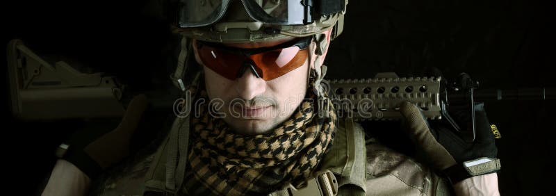 Macro ritratto di un tiratore franco del militare fotografie stock Macro ritratto di un tiratore franco del militare fotografie stock