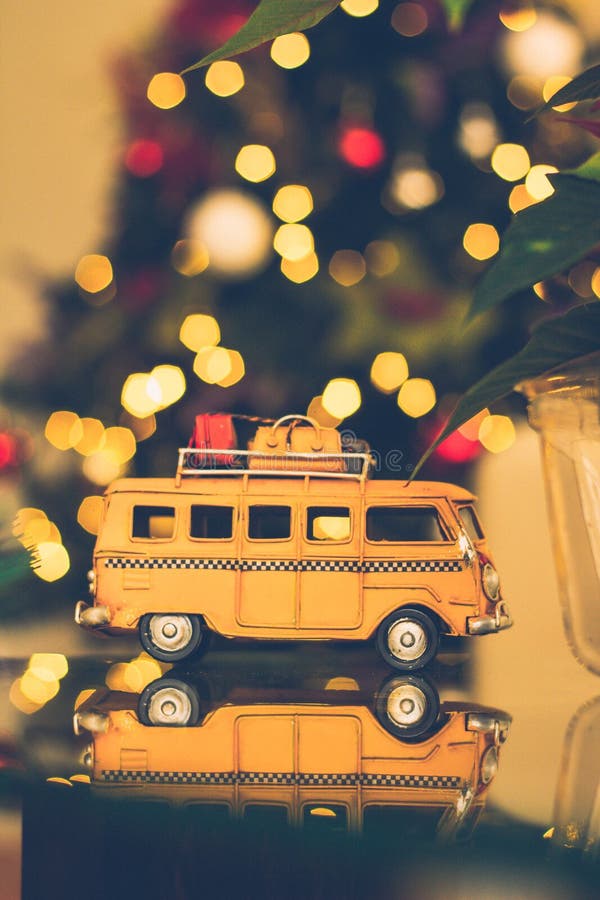Macro Shot Photography of Brown Volkswagen Van Figuur on Table royalty-vrije stock foto Macro Shot Photography of Brown Volkswagen Van Figuur on Table royalty-vrije stock foto