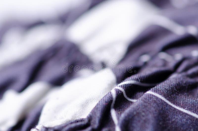 Macrocomandă de material textier alb cu model alb. Fundal material textil alb cu model alb negru pentru deformarea fundalului