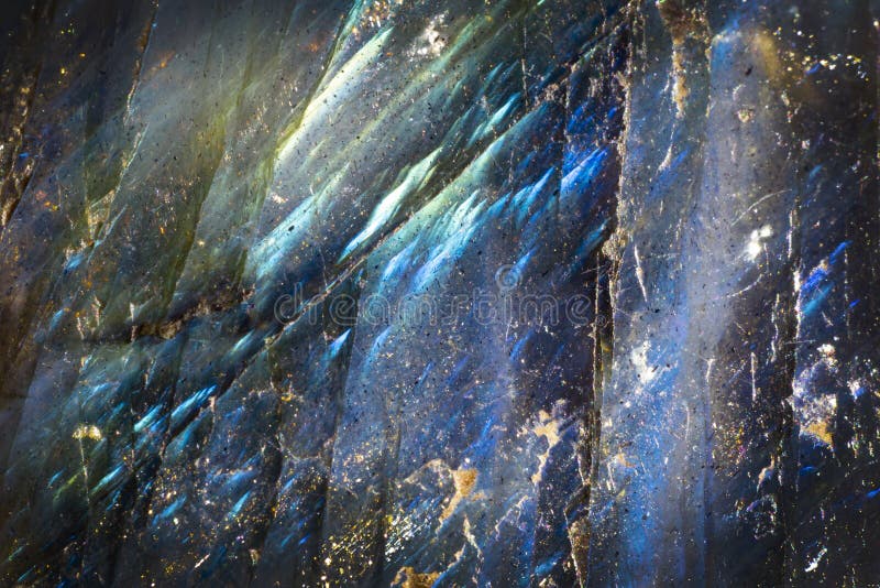 Macrofotografie a unei pietre lunare din cristal albastru. royalty free stock image