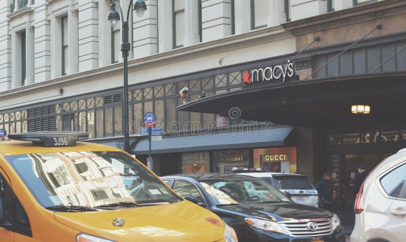 Macy Miasto Nowy Jork godzina szczytu Manhattan środek miasta ruchu drogowego ulicy fotografia royalty free Macy Miasto Nowy Jork godzina szczytu Manhattan środek miasta ruchu drogowego ulicy fotografia royalty free