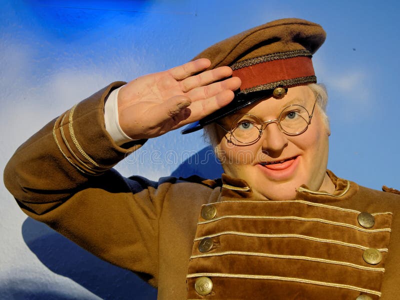 madame-tussauds-uk-alfred-hawthorne-benny-hill-was-english-comedian-actor-best-remembered-his-television-programme-216405659.jpg