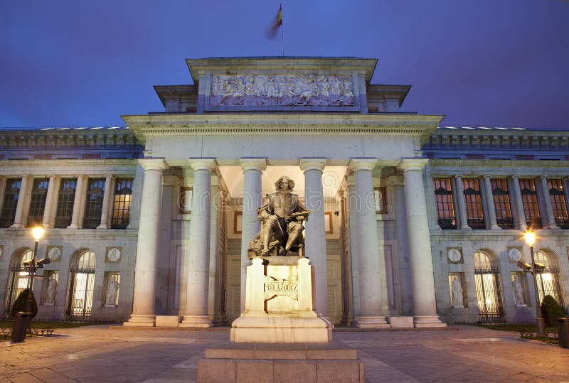 Madrid - Museo Nacional Del Prado im Abend