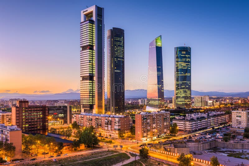 Madrid Spanien horisont royaltyfria bilder Madrid Spanien horisont royaltyfria bilder