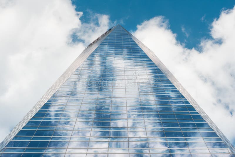 Madrid Spanien - Juli 15, 2018: Detalj av Cuatro Torres skyskrapor i Madrid, Spanien royaltyfri bild Madrid Spanien - Juli 15, 2018: Detalj av Cuatro Torres skyskrapor i Madrid, Spanien royaltyfri bild
