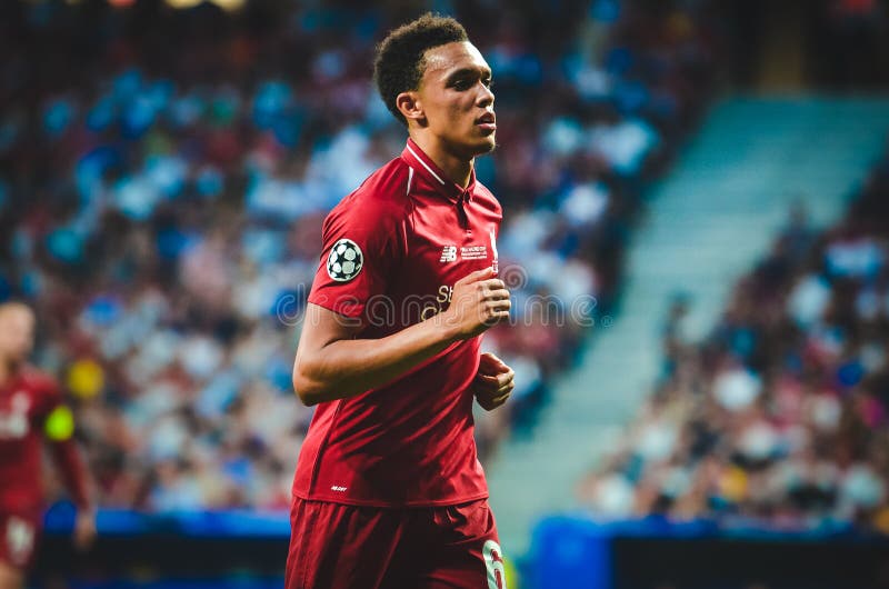 Madrid, Spanje - 01 MEI 2019: Trent Alexander-Arnold tijdens de UEFA Champions League 2019 definitieve gelijke tussen FC Liverpoo royalty-vrije stock fotografie Madrid, Spanje - 01 MEI 2019: Trent Alexander-Arnold tijdens de UEFA Champions League 2019 definitieve gelijke tussen FC Liverpoo royalty-vrije stock fotografie