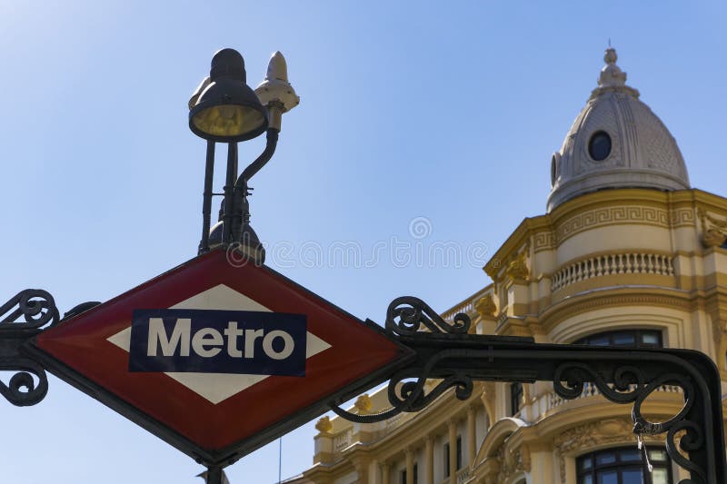 Madryt, Hiszpania metro znak zdjęcia royalty free Madryt, Hiszpania metro znak zdjęcia royalty free