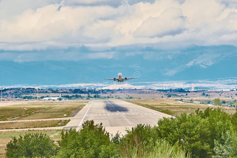 09/25/2021; Madrid, Spain; Air. Nostrum plane leaving the T-4 terminal in Barajas. 09/25/2021; Madrid, Spain; Air. Nostrum plane leaving the T-4 terminal in Barajas.