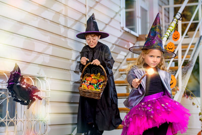 Bilder Von Zauberern : 153 Zauberern Fotos - Kostenlose und Royalty