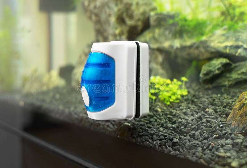 aquarium cleaner