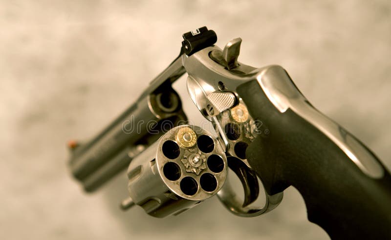 Magnum revolver
