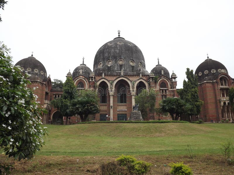 Maharajá Sayajirao University de Baroda, Vadodara, Gujarat foto de archivo Maharajá Sayajirao University de Baroda, Vadodara, Gujarat foto de archivo