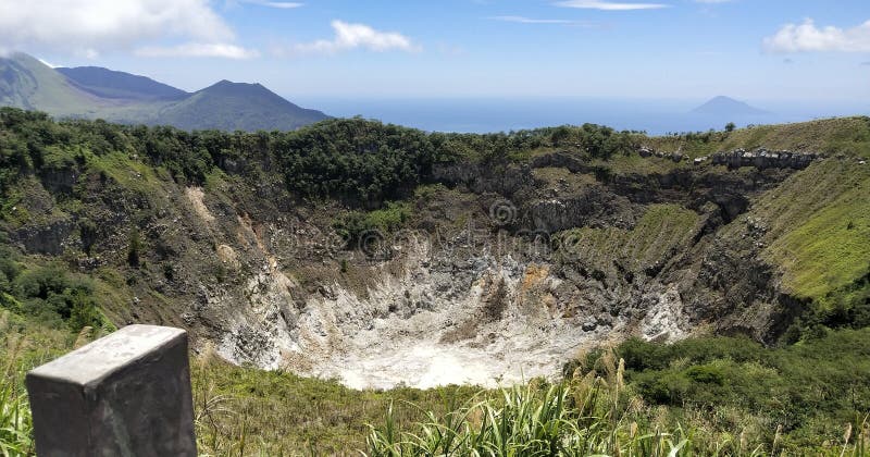 Mahawu& x27;s Peak of Volcanoes Montain royalty free stock image