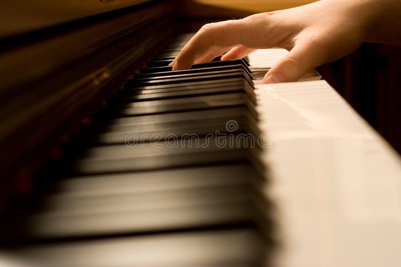 Musique douce de piano photo stock. Image du pratique - 5705016