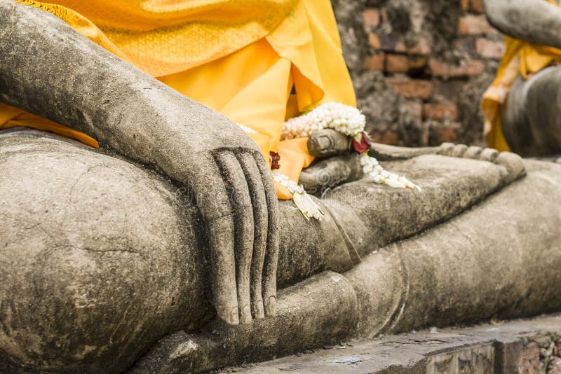 Main de statue de Bouddha chez Wat Yai Chai Mongkol photographie stock Main de statue de Bouddha chez Wat Yai Chai Mongkol photographie stock